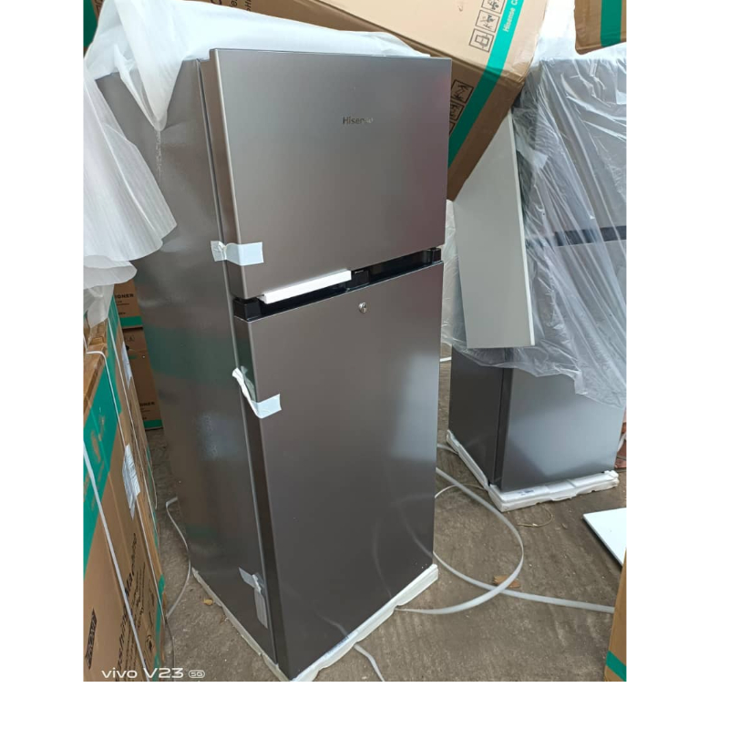 Hisense 205dr Fridge/freezer