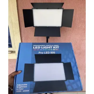 Pro Led 800 Rechargeable Led Light Kit With Variant Colours