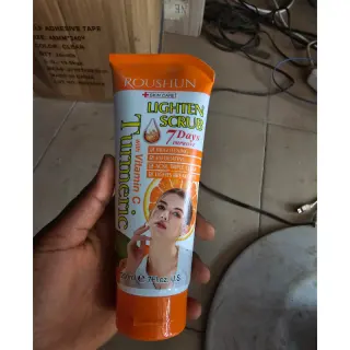Vitamin C And Tumeric  Scrub