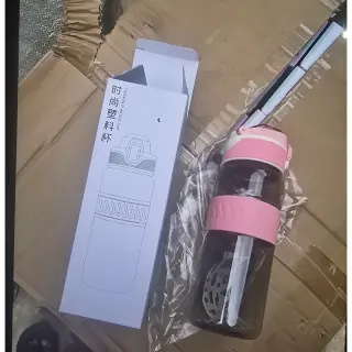 900ml Fashion Plastic Cup Bottle
