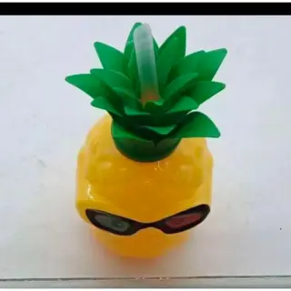 Pineapple/ Strawberry Smoothie Cup