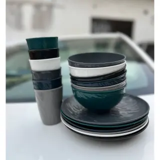 Multicoloured 18pcs Plastic Dinner Set