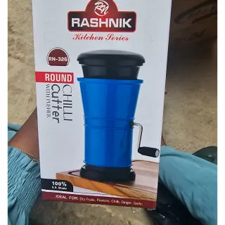 Round Plastic Chilli Cutter