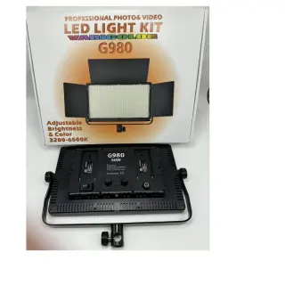 G980 Pro With Rgb Lightening And Tripod