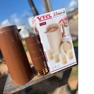 1700ml Titan Steel Vacuum Flask With 4 Cups